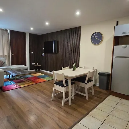 아파트 Charming Newly Renovated 2 Bed With Free Parking *
